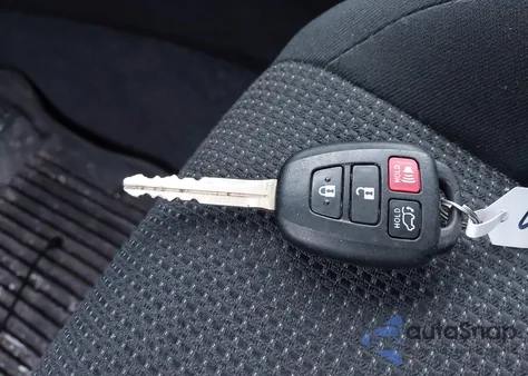 2017 Toyota Rav4 Xle from USA, damaged, VIN 2T3RFREV0HW646533